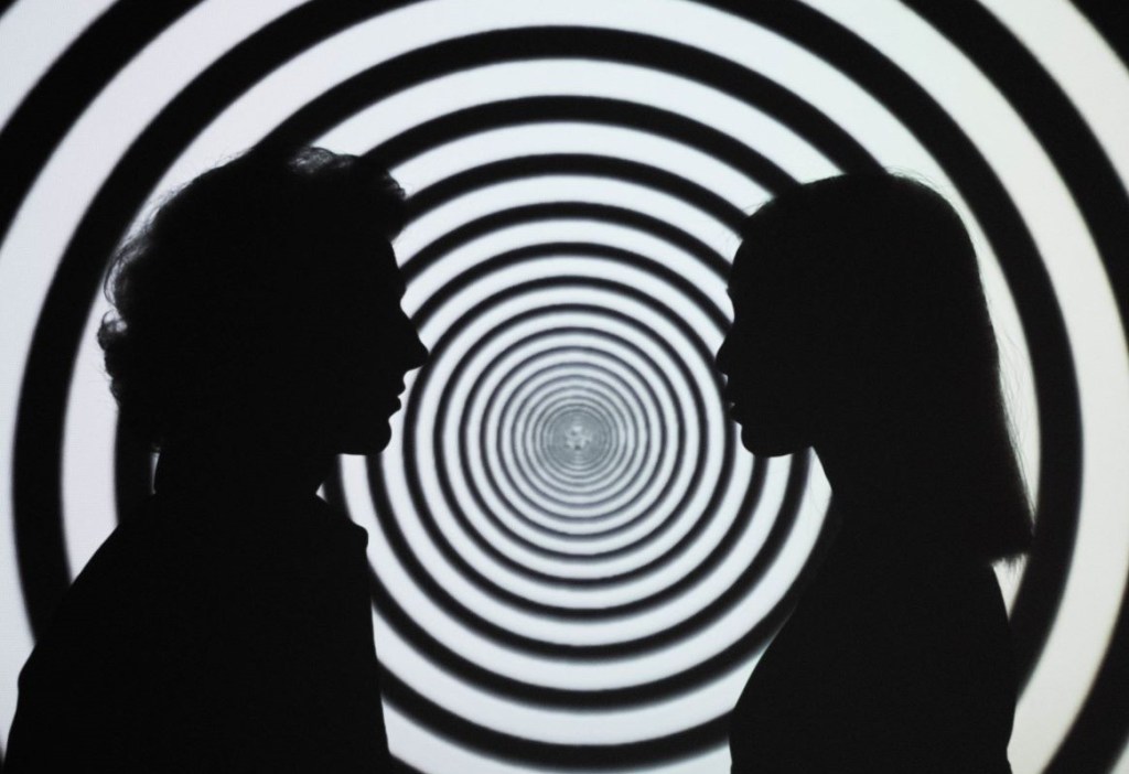 10 mitos falsos sobre la&nbsp;hipnosis