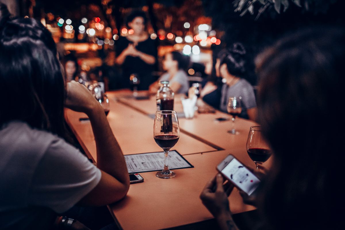 El consumo excesivo del alcohol daña el cerebro de los adolescentes